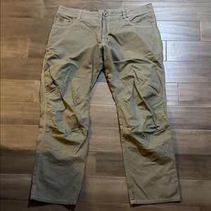 Kuhl Revolvr Khaki Pants SZ 40x32